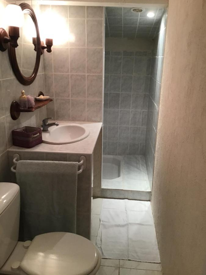 Bed and Breakfast Crazy Foxy Retreats Fox-Amphoux Esterno foto